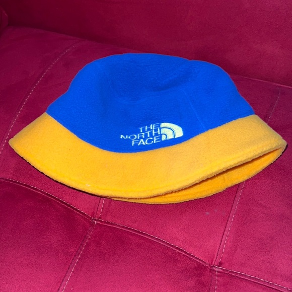 Mens TNF FLEECE BUCKET HAT - Picture 4 of 7